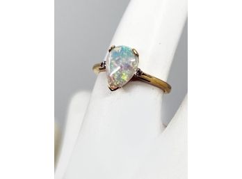 (G-18) VINTAGE 14 KT GOLD AND OPAL LADIES RING - SIZE 5 - WEIGHT 1.44 DWT