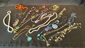 Mixed Lot Of Costume Jewelry Necklaces