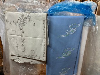 Lot Of 24 Linen/Tablecloths