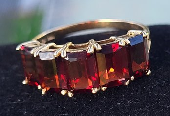 SZ 10, 10KT Yellow Gold  Red Gemstone Ring, Estate Jewelry