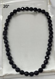 20' Black Bead Necklace With Magnetic Clasp Costume Jewelry