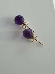 14 Kt Yellow Gold Earrings With Purple Beads