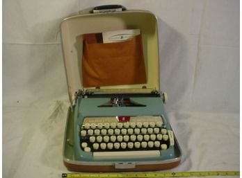 Smith Corona Typewriter    (234)