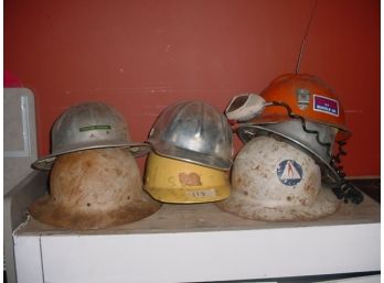 7 Construction Helmets  (118)