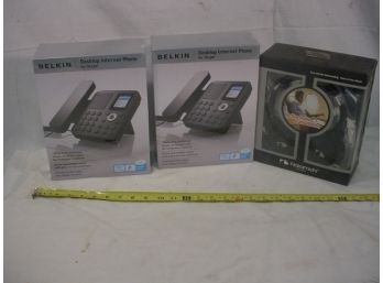 Two Desk Top Internet Phones, Noise Cancellation Ear Phones (New)  (123)