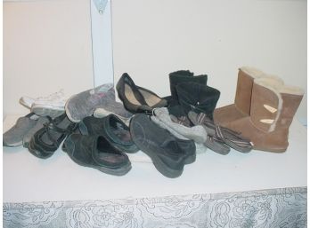 Boot And Shoes, Size 7  (88)