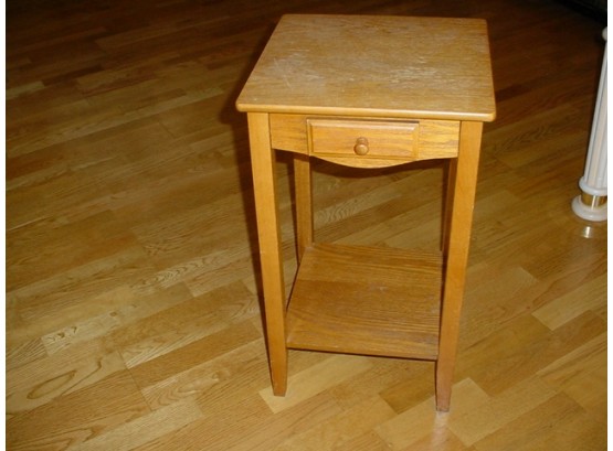 Small One Drawer Side Table   (117)