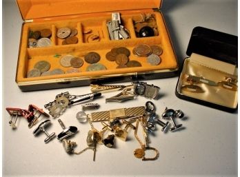 Tokens, Coins, Cuff Links & Tie Clips  (184)