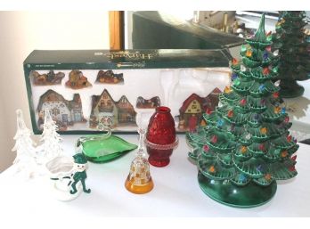 Christmas Lot: Vintage Light Up Christmas Tree & More  (81)