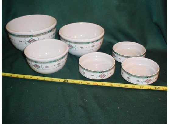Set Of Bowls (1100)