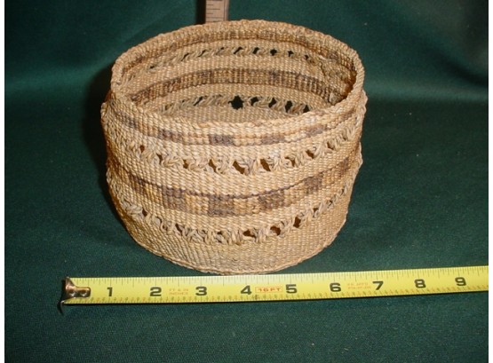 Woven Klamath Basket  (1058)
