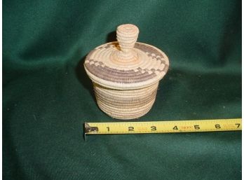 Small Coil Basket With Lid (1148)