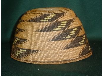 Large Klamath Polychrome  Hat (1079)