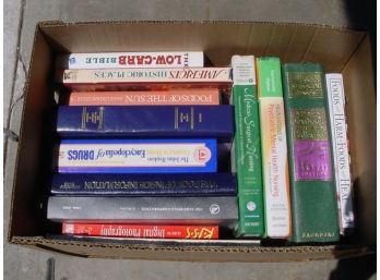 Box Of Books Incl. Food That Harm, Food That Heals, Low Carb  (56)
