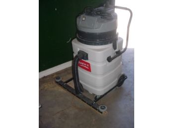 Commercial Vacumn Cleaner On Wheels  (17)
