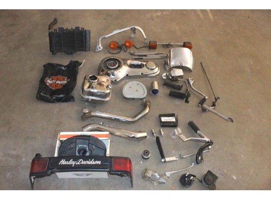 Assorted Harley Davidson And Motorcycle PartsLot  (91)