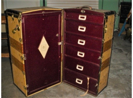 Very Large Steamer Trunk  (240)