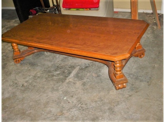 Large Oak Coffee Table, 60'x 30'  (229)