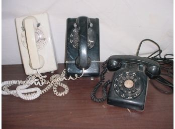 3 Finger Wheel Telephones  (221)