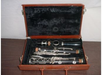Clarinet In Case, Vito   (268)