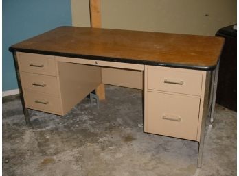 Metal Flat Top Desk, 5'x 30'  (193)