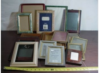 16 Picture Frames   (209)
