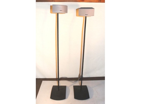 Pair Of Bose Computer Speakers On Stands  (332)