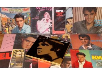 Elvis LP Lot, 17 Albums, 1 Box Set  (288)