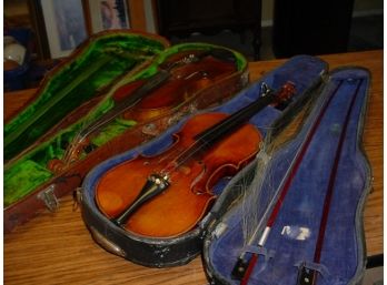 2 Violins In Cases With 4 Bows  (62)