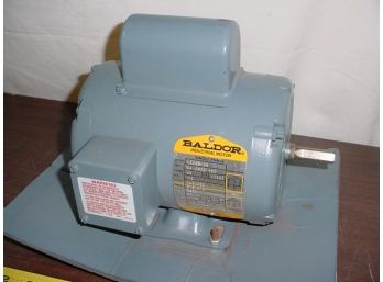Baldor Single Phase 110/220V 1/2 Hp New Motor   (154)
