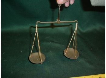 Primitive Hand Held Gold Scale  (128)