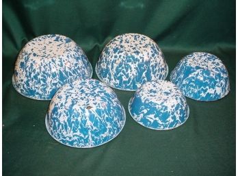 5 Blue & White Enamel Nesting Bowls, 6' To 9' (73)