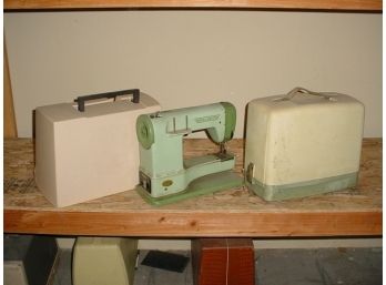 3 Sewing Machines  (82)