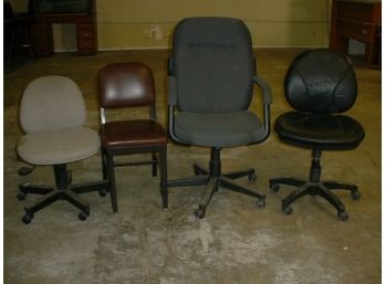 3 Swival Office Chairs And One Desk Chair  (137)