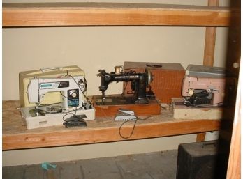 3 Sewing Machines  (83)