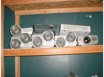 9 Digital Projectors And HP 4 Part Console Switch  (56)