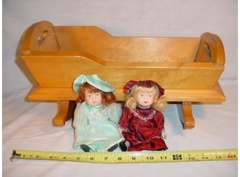Doll Cradle & 2 Small Dolls  (172)