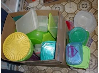 Large Box Of Plastic Containers, Some Tupperware  (32)