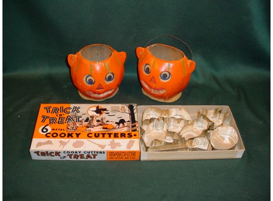 2 Vintage Paper Mache Halloween Lanterns & 7 Cookie Cutters In Original Box   (86)