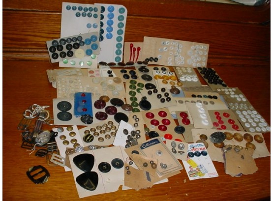 Asssorted Old Buttons On Cards And Belt Buckles   (163)