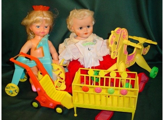 2 Dolls, 4 Toys  (199)