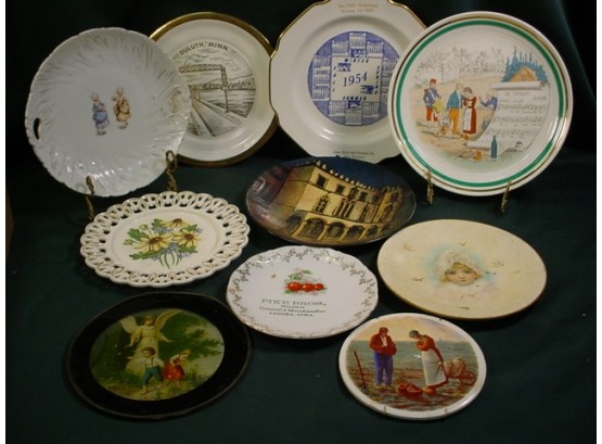 8 Assorted Plates & 2 Plaques  (176)