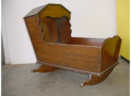Maple Cradle, 34'x 18'x 29'h, Circa 1920's (189)
