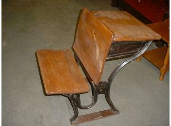 Antique Wood And Metal Child's School Desk   (216)