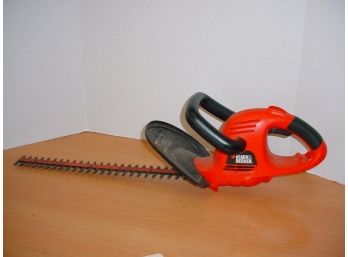 Black And Decker 20' Electric Hedge Trimmer   (124)