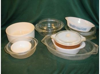 Large Hall Casserole, 3 Pyrex Dishes, 2 'Glassbake' Dishes, Pie Plate, 3 Extra Lids  (193)
