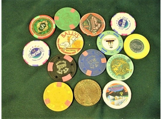 Group Of 14 Assorted Casino Gaming  Chips   (276)