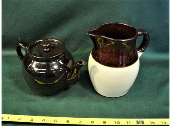Sadler, England Teapot, RRP Roseville Pitcher  (125)