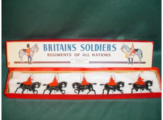 5 Britains  Metal Soldiers Horses With Riders 'The Life Guards' #400   (143)