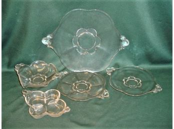 5 Pieces Clear Glass  14' And Two 9' Platters  (160)